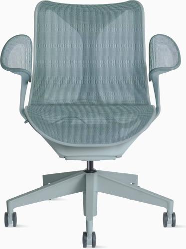 Кресло Herman Miller Cosm, низкая спинка, цвет Glacier, подлокотники «лепестки» (Leaf)
