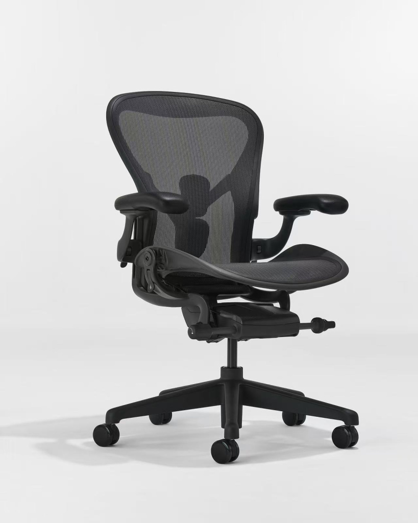 Aeron Remastered Graphite