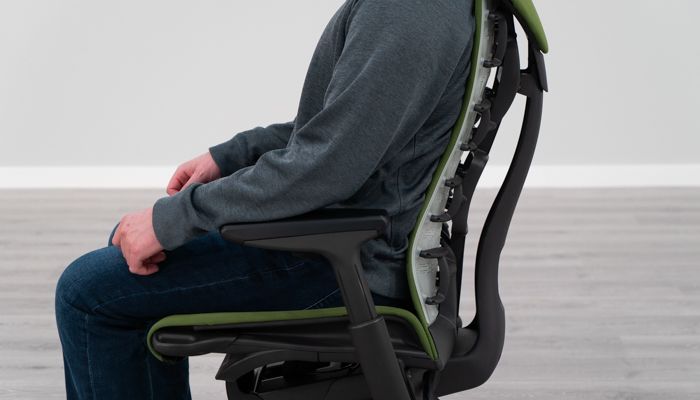 Herman Miller Embody BackFit — настройка спинки под позвоночник