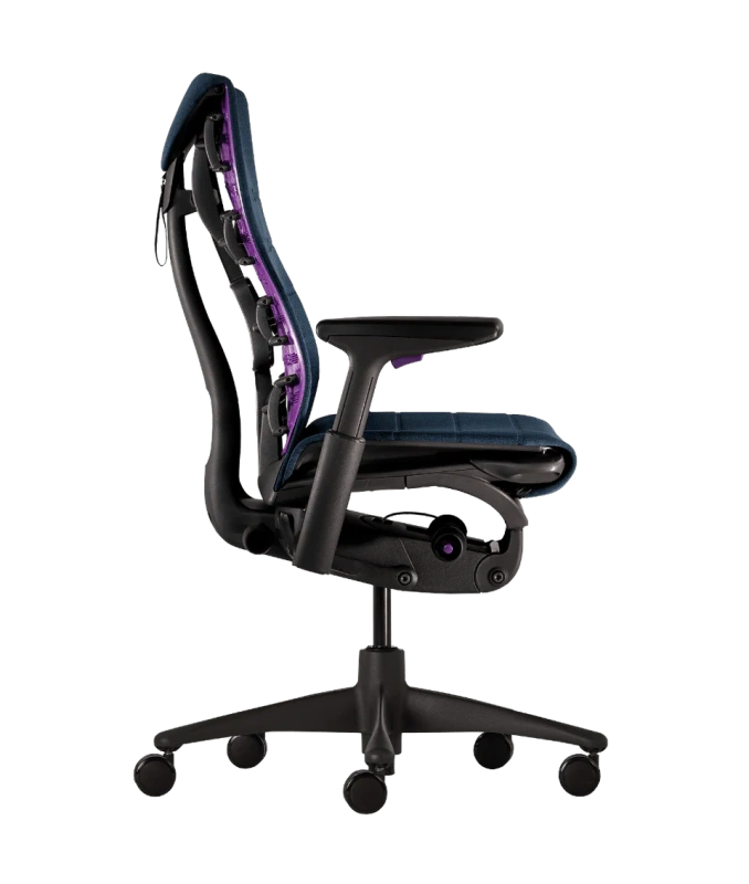 Кресло Herman Miller X Logitech G Embody Gaming Nova