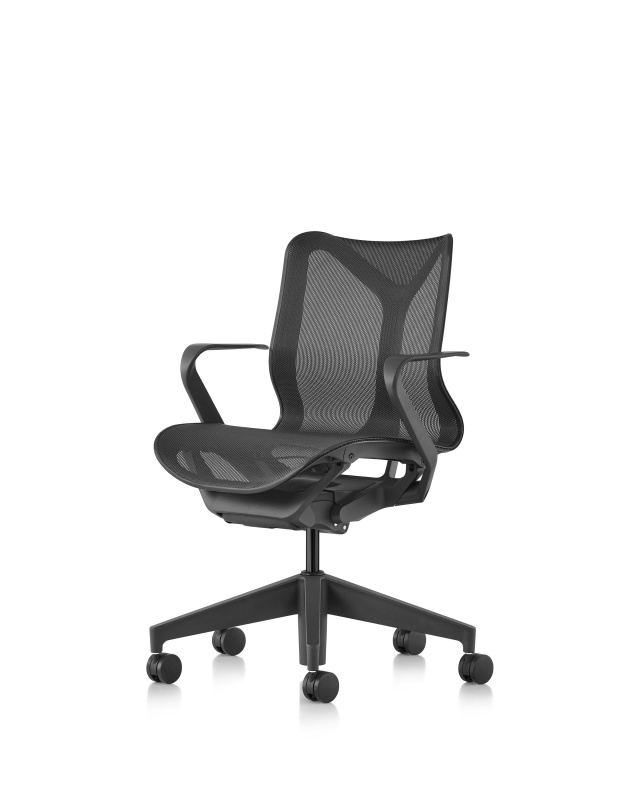 Кресло Herman Miller Cosm, низкая спинка, цвет Graphite, нерегулируемые подлокотники
