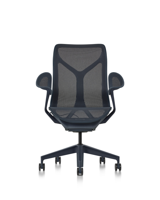 Кресло Herman Miller Cosm, средняя спинка, цвет Nightfall, подлокотники «лепестки» (Leaf)