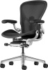 Кресло Herman Miller Aeron Graphite / Polished Aluminum, размер B